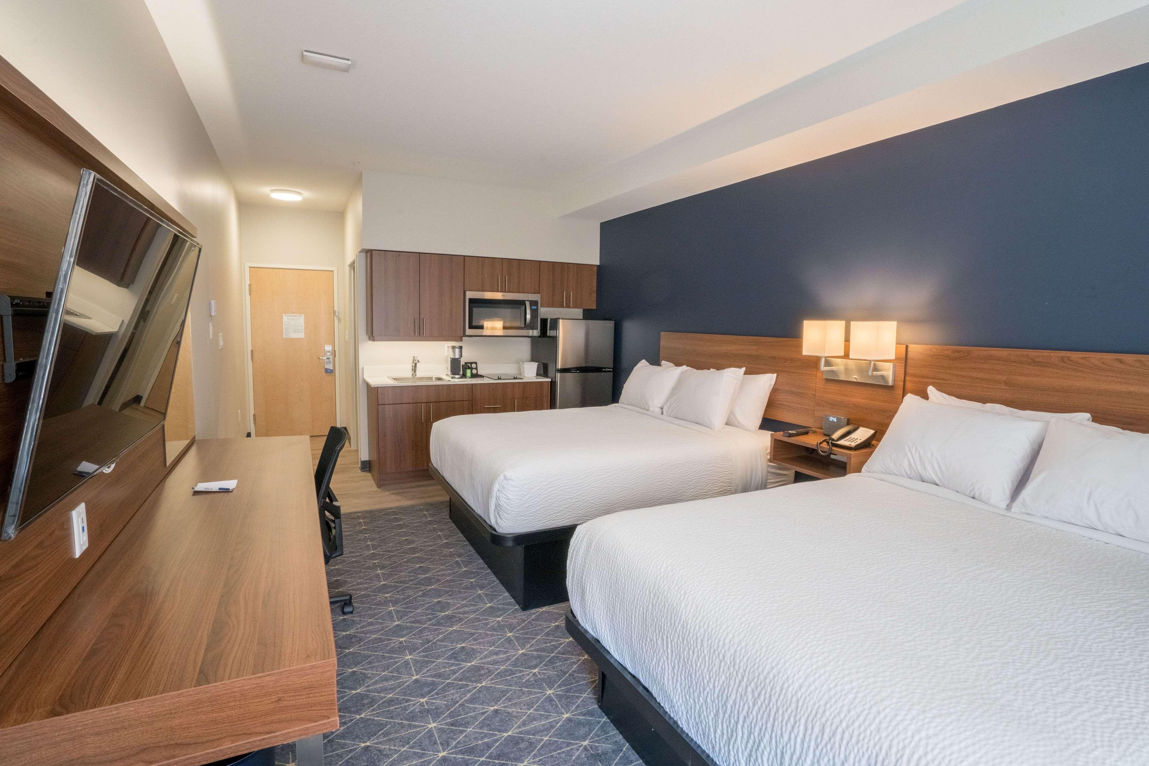 Park Inn By Radisson, Kelowna Extérieur photo